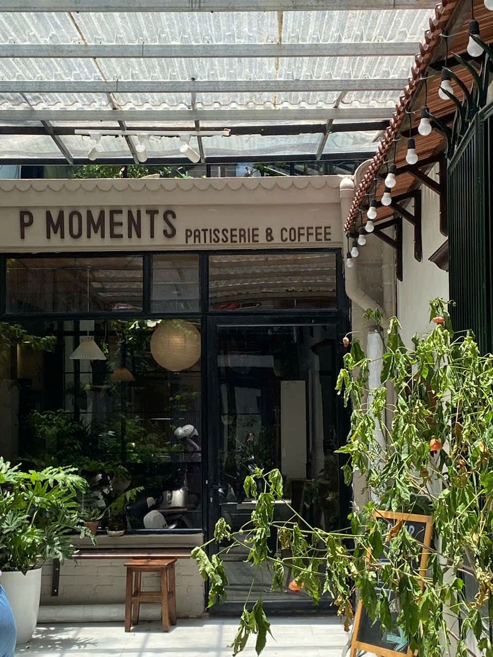 P Moments Patisserie & Coffee • Nguyễn Sơn