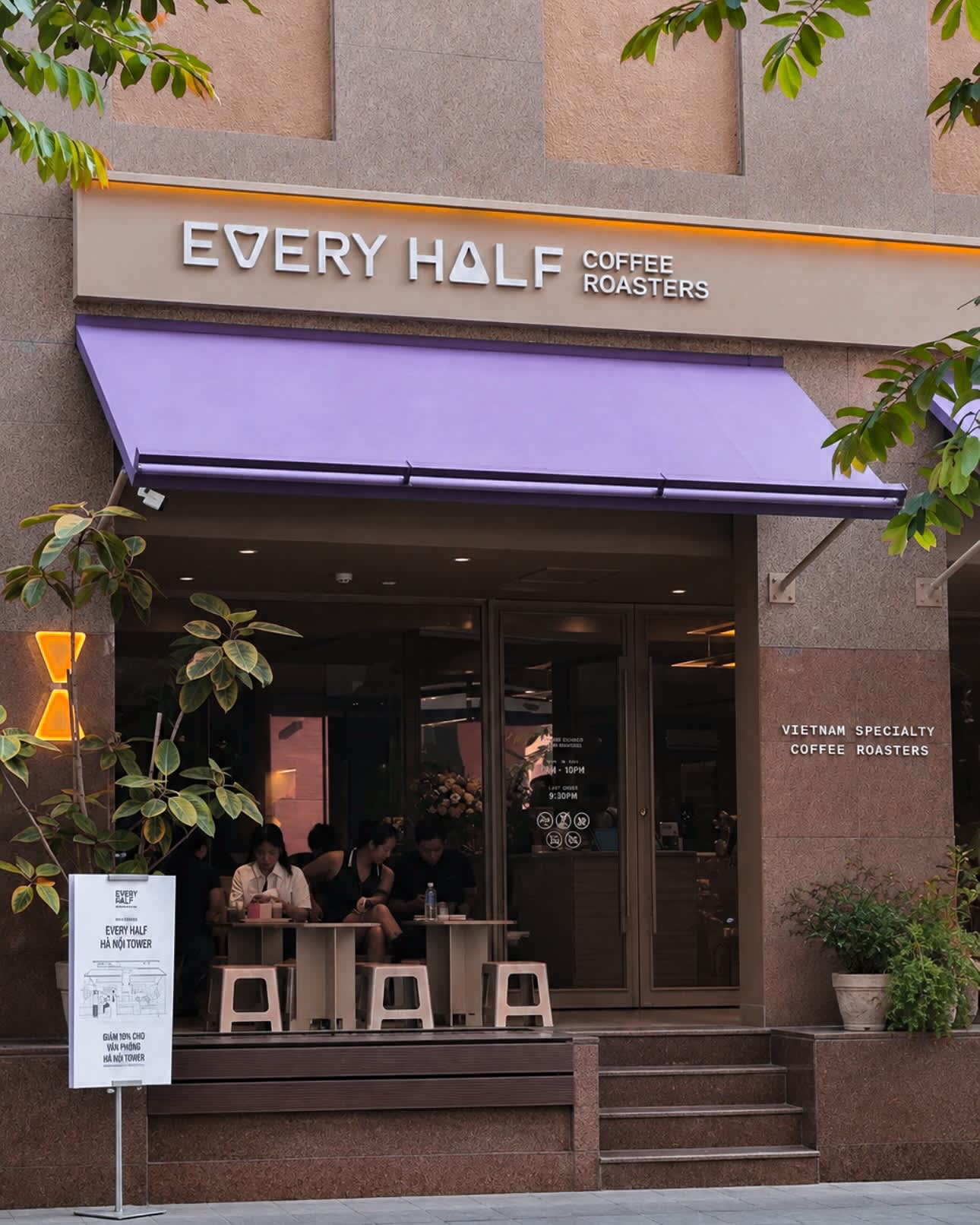 Every Half Coffee Roasters • Thợ Nhuộm