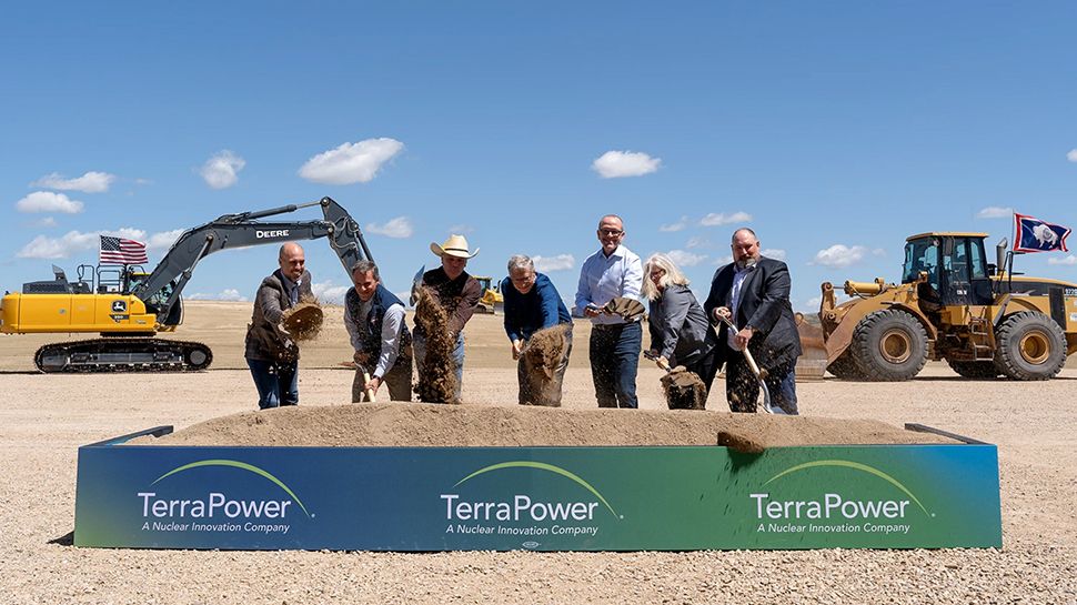 Cover Image for Una empresa respaldada por Bill Gates ha iniciado la construcción de una estación de energía nuclear revolucionaria y 'asequible'...