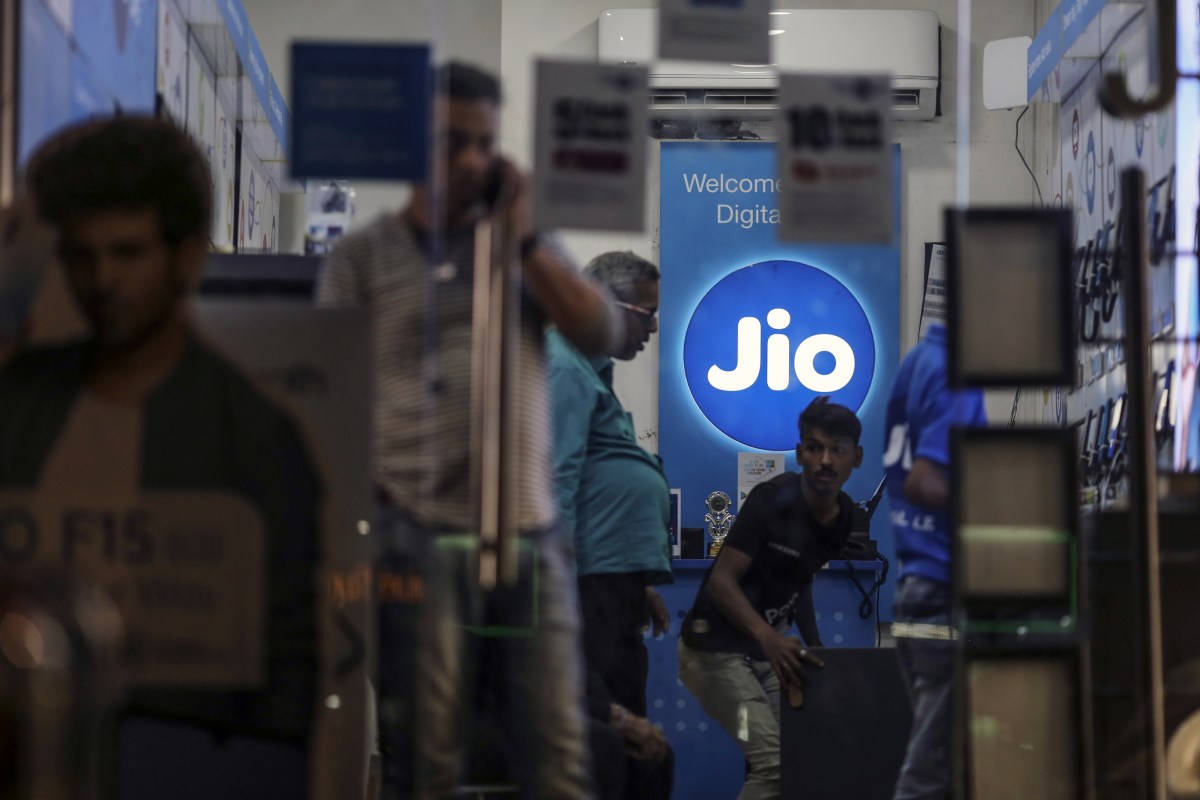 Inicio de aumento de precios en las telecomunicaciones en India por parte de Reliance Jio