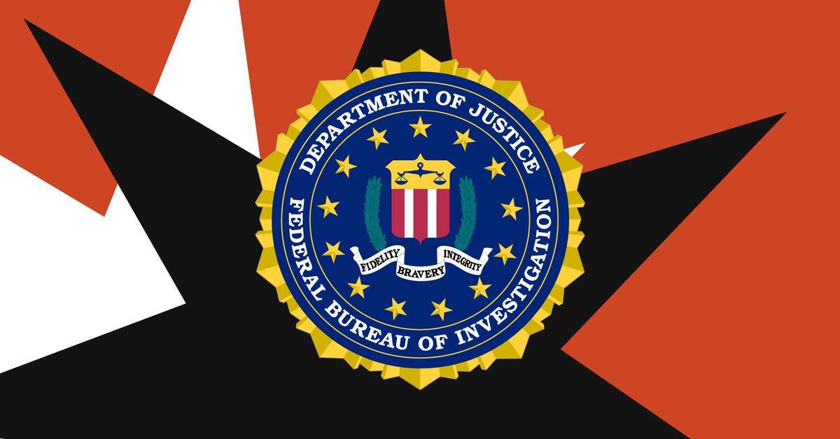 Cover Image for El FBI intenta acceder al teléfono del tirador en el mitin de Trump.