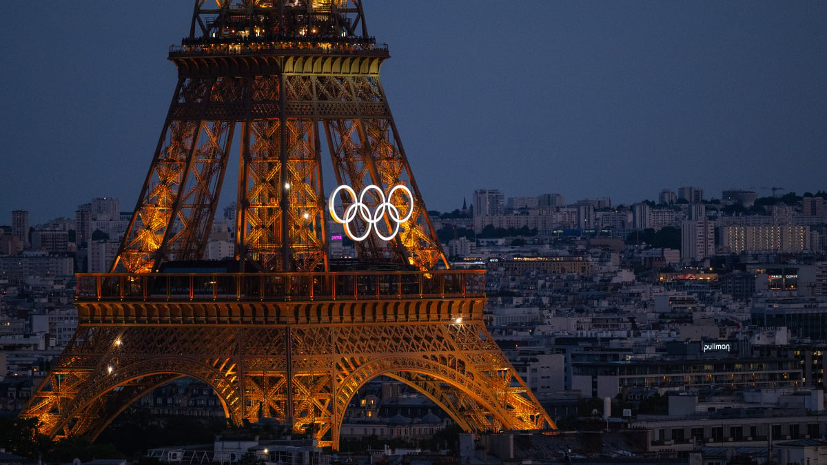 Cover Image for Celine Dion brilla en la ceremonia de apertura de los Juegos Olímpicos y enciende las redes sociales.