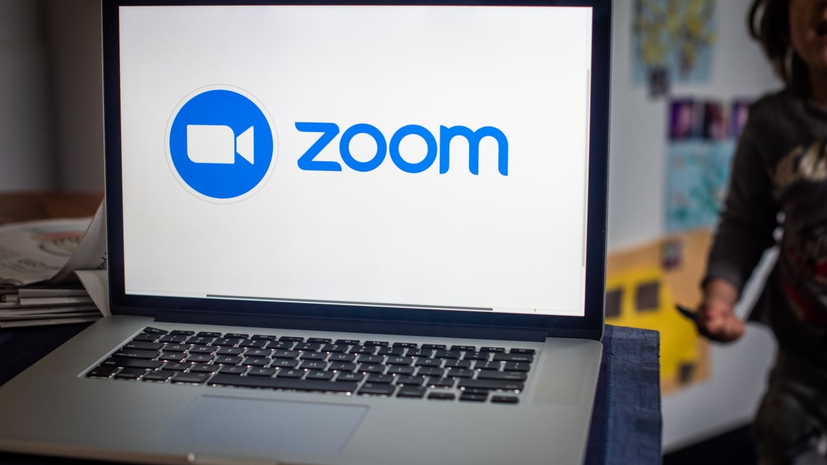 Cover Image for Zoom presenta un competidor de Microsoft Word impulsado por inteligencia artificial.