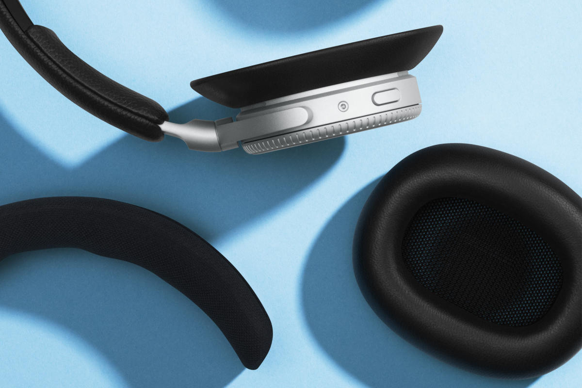 Cover Image for Al día siguiente: Los nuevos auriculares de Bang & Olufsen tienen un precio superior a los 1,500 dólares.