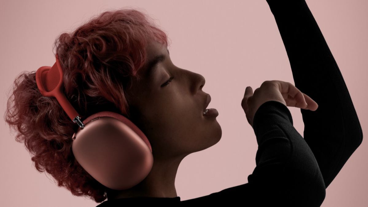 Cover Image for Podrían llegar hoy los nuevos AirPods Max.