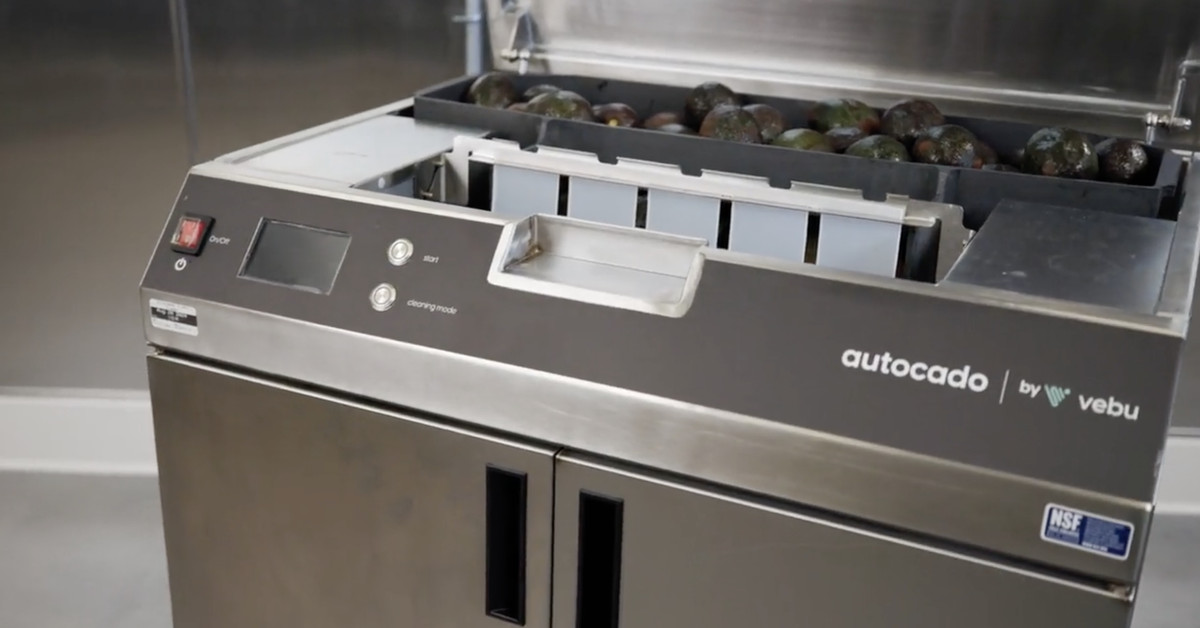 Chipotle está probando un robot pelador de aguacates y una línea de ensamblaje automatizada para tazones.