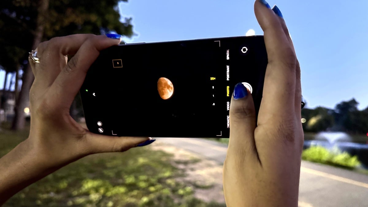 Cover Image for Imágenes de la luna con el iPhone 16 Pro Max: ¿Superan a las del Google Pixel 9 Pro XL?