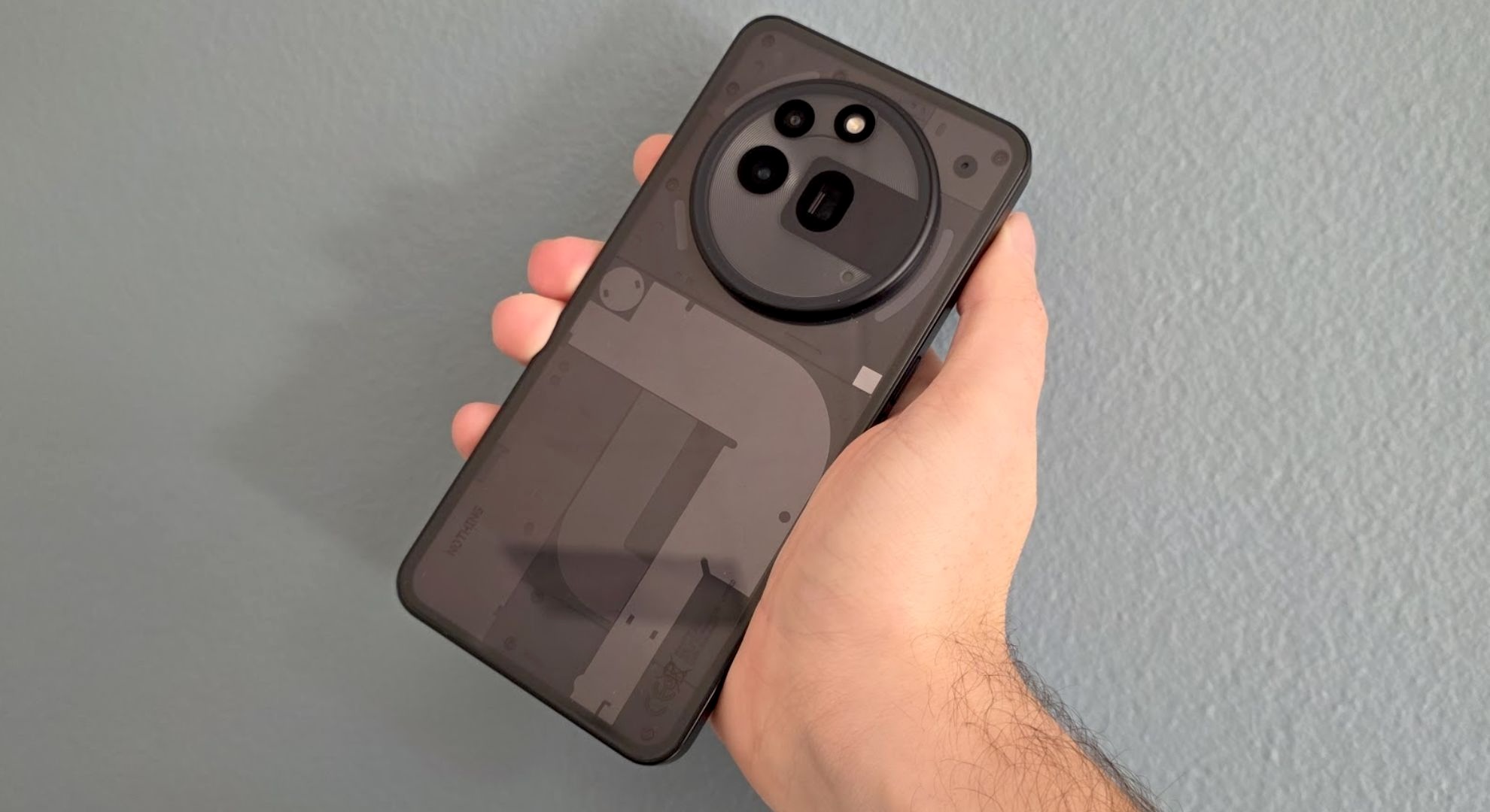Cover Image for No hay nada que se compare: por qué mi smartphone premium asequible favorito es el nuevo 3a Pro de la compañía y no el Google Pixel 9a.