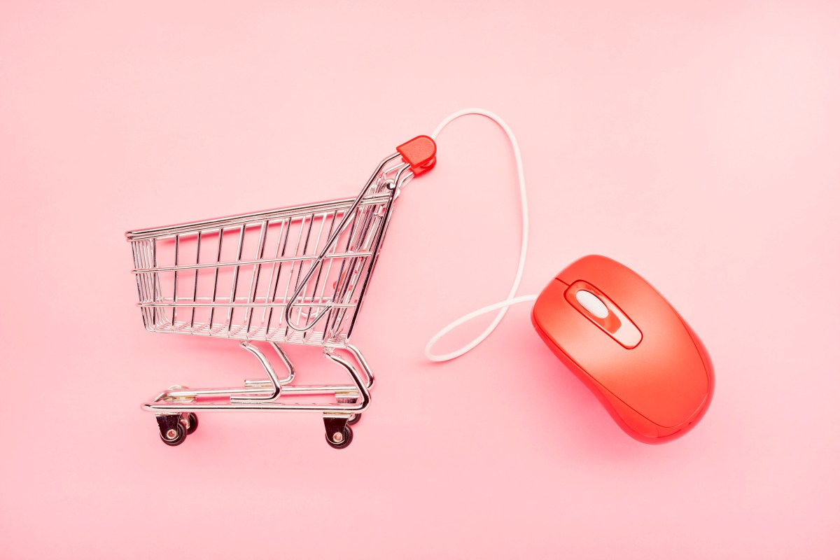 Cover Image for eBay and Etsy Maintain Their Confidence Despite Tariff Pressures.