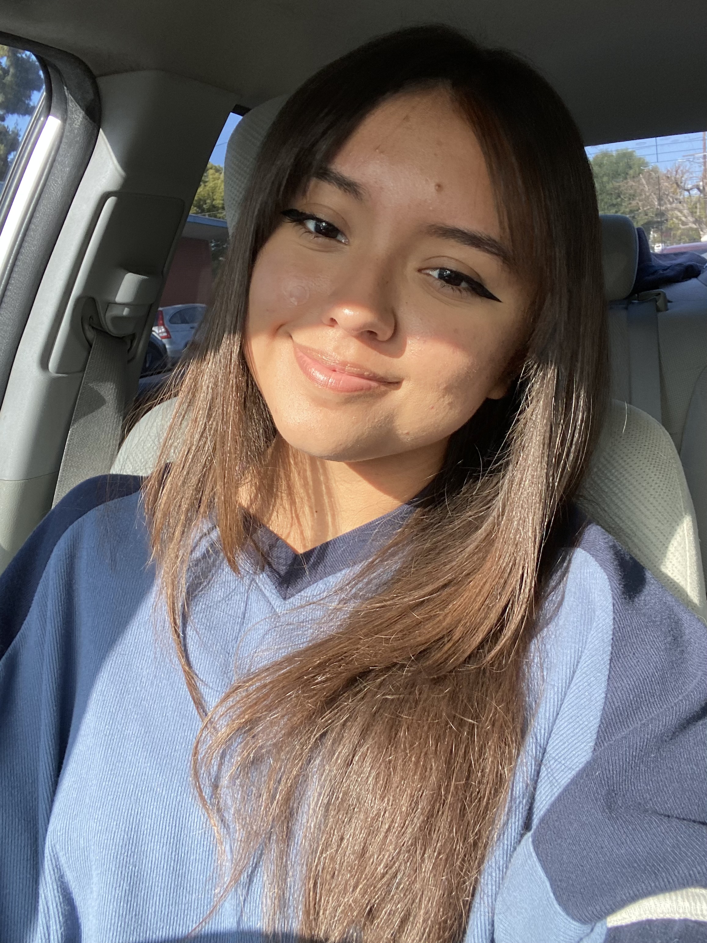 Noemi pfp