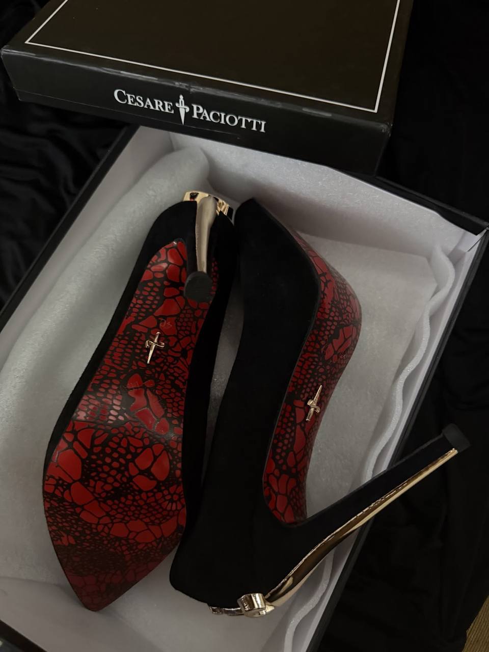 Cesare Paciotti store
