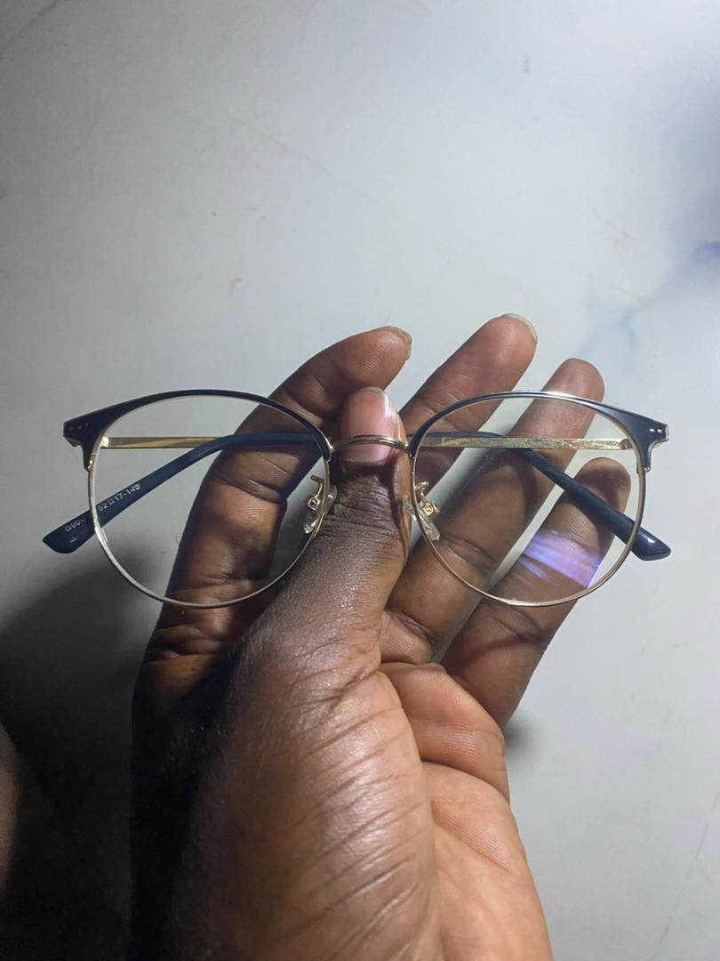 Photochromic glasses  - image 1