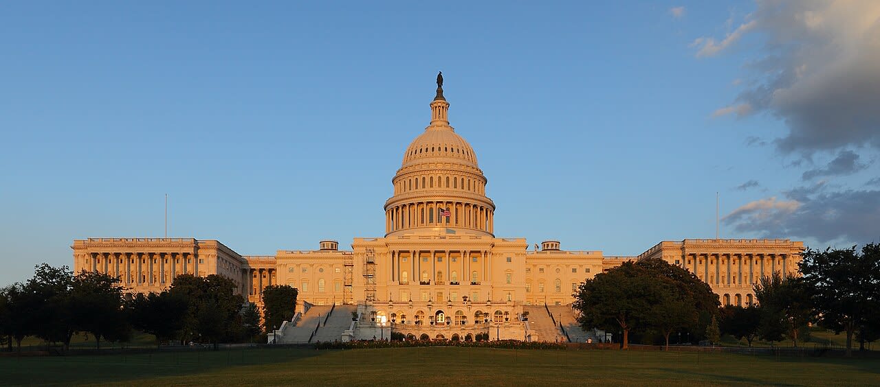 BitBrainers - the Capitol at dusk ahead of the CLARITY Act cloture vote