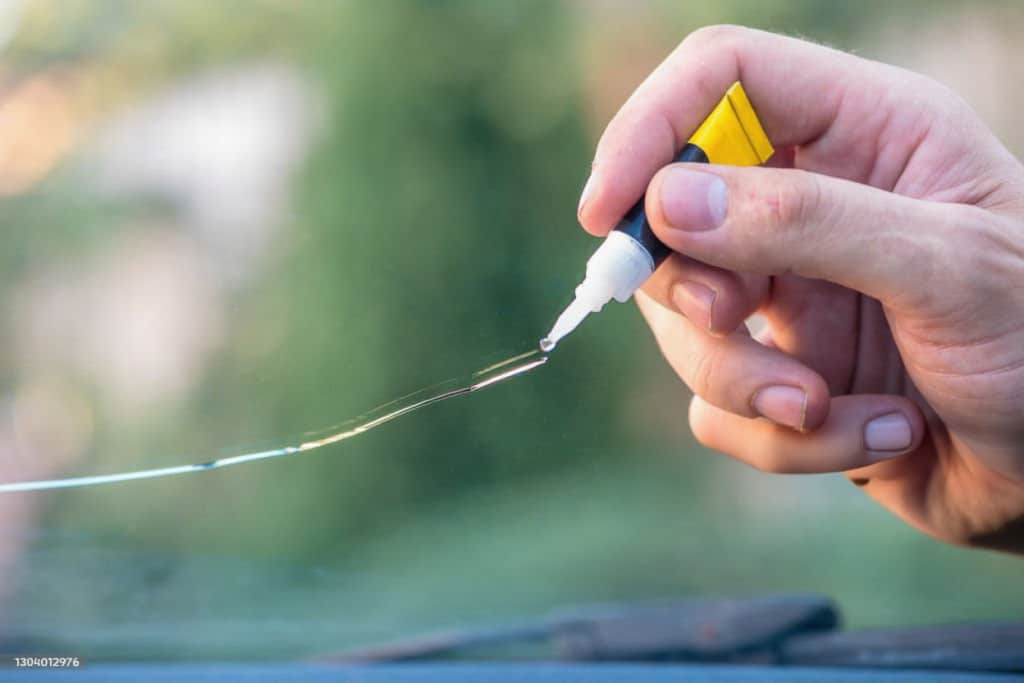 Car windshield repair