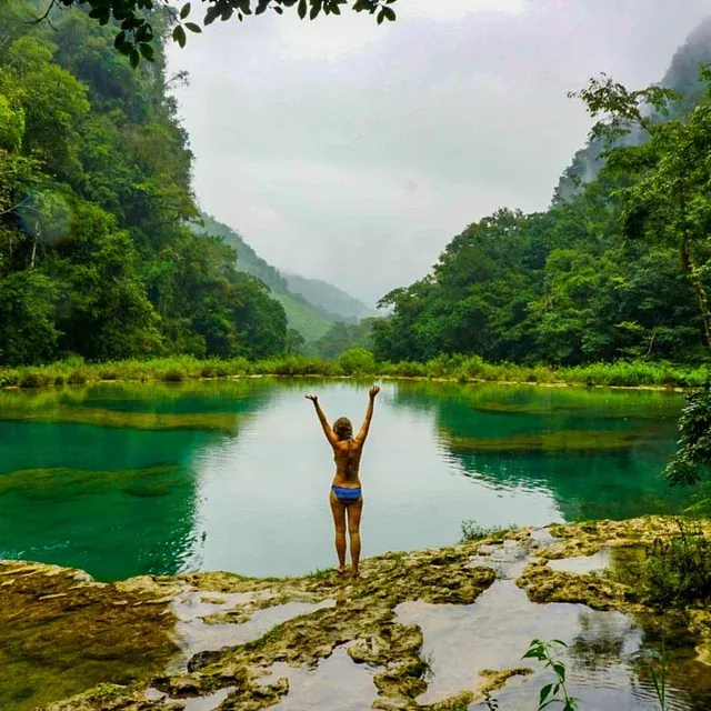 Semuc Champey turquoise pools