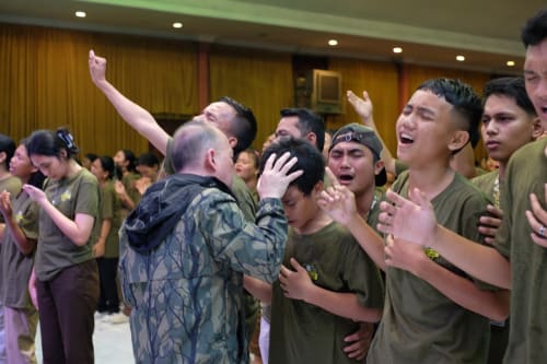Doa dan penumpangan tangan