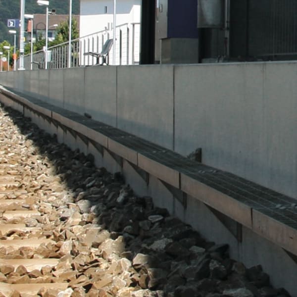 Perronwinkel Typ 5 glatt gefast L 200 B 60 H 95 W 12 cm-thumbnail