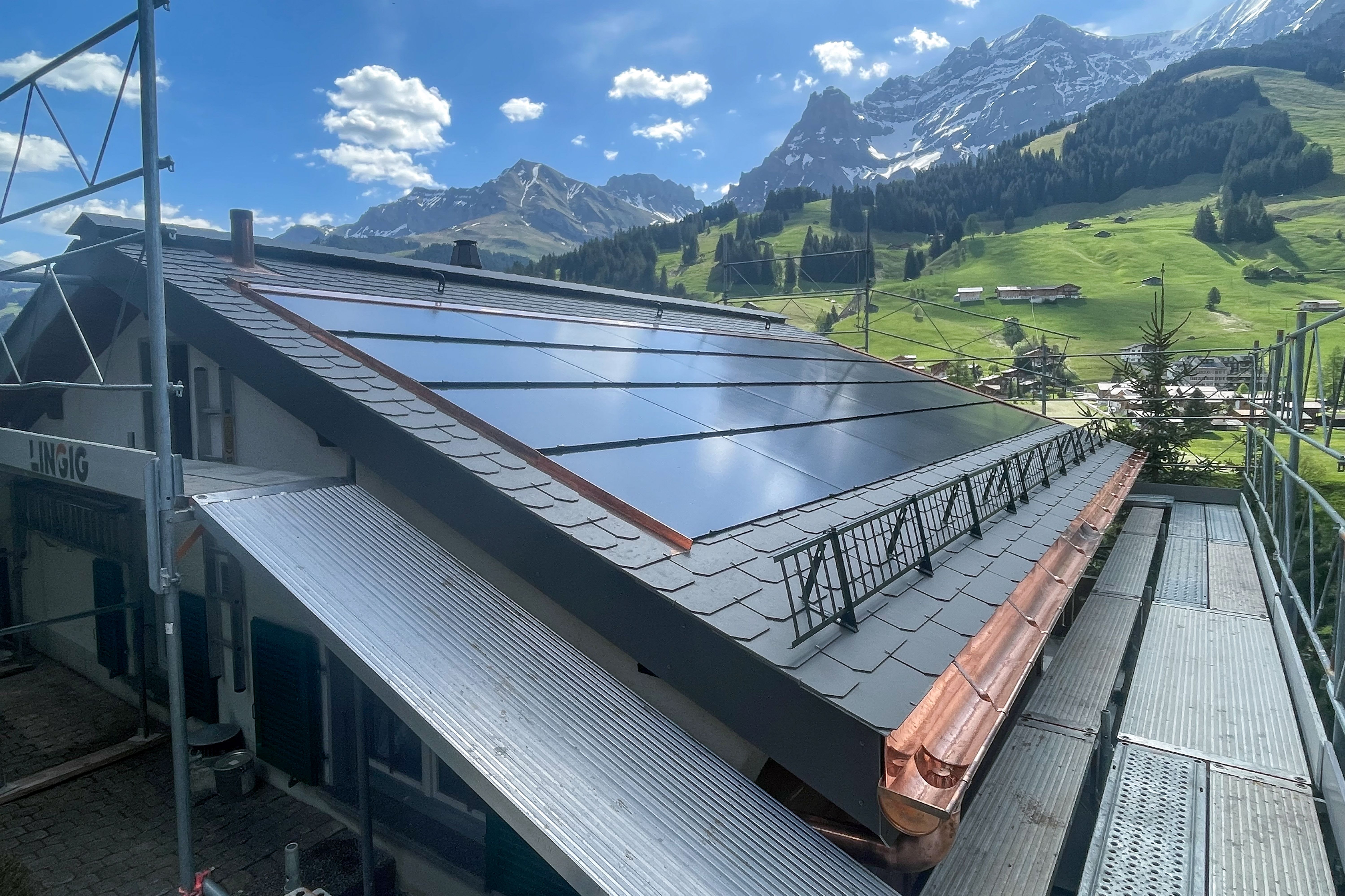 Photovoltaik-Indachlösung von Sunskin Roof Lap - Fertiges Projekt