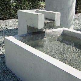 INTERMEZZO Brunnenstock grau L 32 B 48 H 91 B1 24 cm 