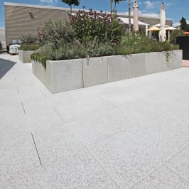 RESIDENZA Gehwegplatten gefast gestrahlt