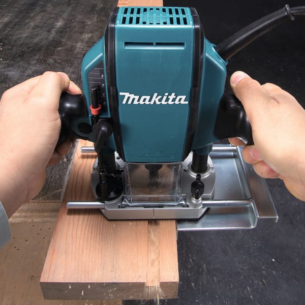 Makita Oberfräse RP0900J 900 W-thumbnail