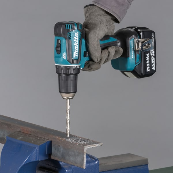Makita Akku Bohrschrauber Li-Ion 18V 2 x 5 Ah DDF485RTJ-thumbnail