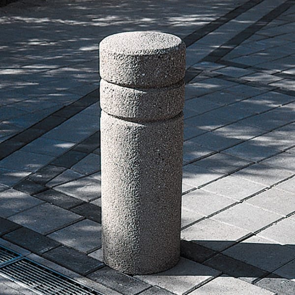 CLASSIC Wehrstein grau gestrahlt rund ohne Band D 25 cm H 70 cm-thumbnail