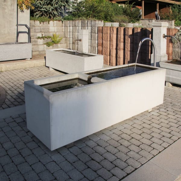 BAUERNHOF Brunnentröge-thumbnail