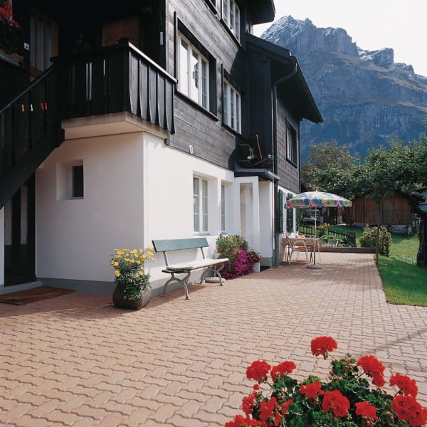 BETA Verbundstein ganzer Randstein erdbraun gefast L 22.5 B 11.25 H 6 cm -thumbnail