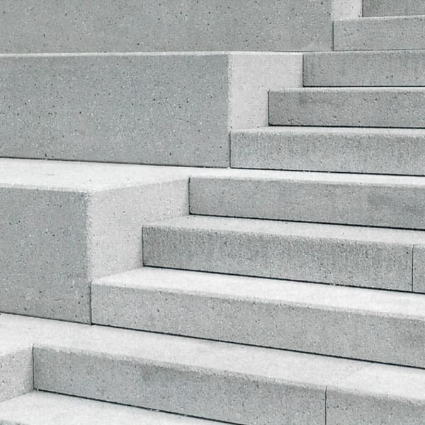 Blockstufe zu Vierkant-Element grau glatt gefast L 150 B+H variabel bis 32.5 cm -thumbnail