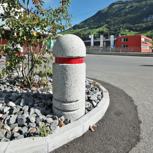 BRÜNIG Wehrstein grau gestrahlt Typ 2 mit reflektierendem Band D 30 cm H 105 cm-thumbnail