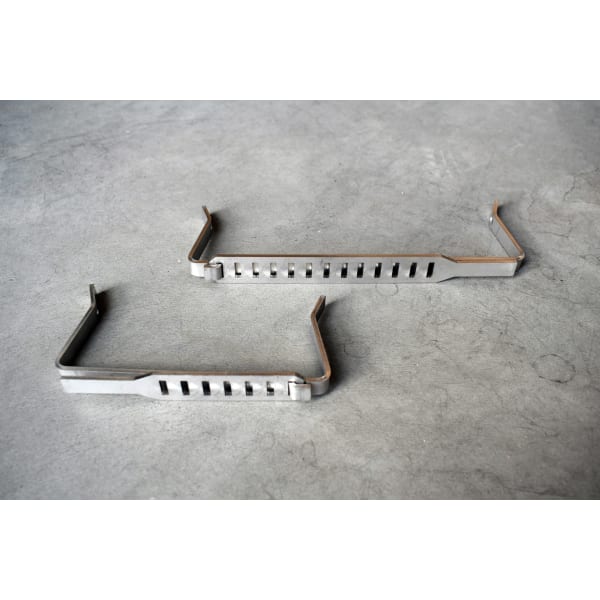 Spannklammer für Kantenschutzprofil aus rostfreiem Stahl für Mauerstärke 25 cm-thumbnail