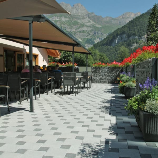 CLASSIC Pflasterstein mit Nocken schwarz glatt gefast L 20 cm B 10 cm H 6 cm -thumbnail