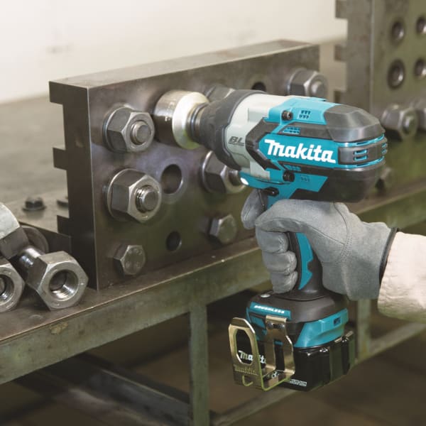 Makita Akku Schlagschrauber 3/4'' 18V/5 Ah 1'050nm DTW1001RTJ-thumbnail