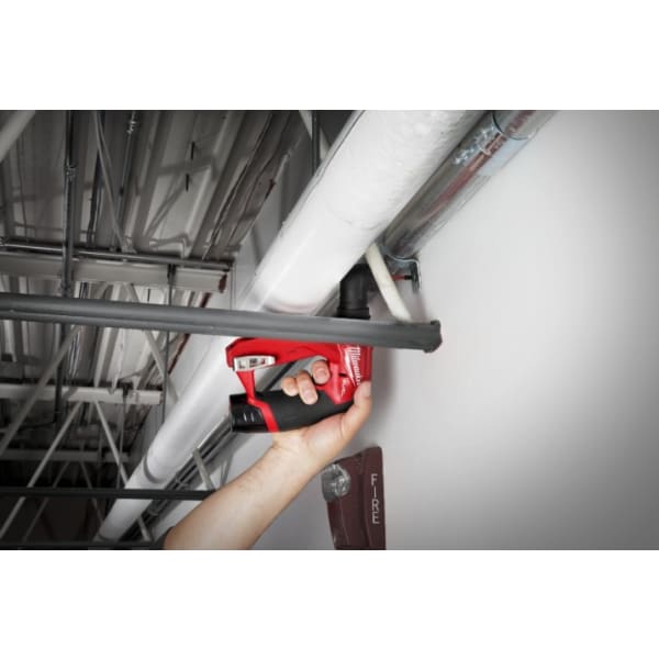 Milwaukee M12 FUEL™ Akku-Kompakt-Bohrschrauber M12FDDXKIT-202X-thumbnail