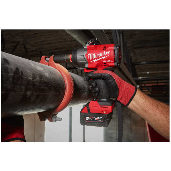 Milwaukee M18 FUEL™ Akku-Schlagschrauber 1/2" 4-Kt. PIN M18FHIW2P12-502X-thumbnail