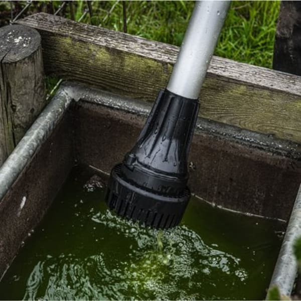 Milwaukee M18 HYDROPASS™ Akku-Stabwasserpumpe M18BLSWP-801-thumbnail