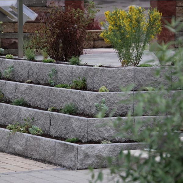 SANTURO Böschungsstein Eckstein L 40 / 40 H 25 h1 22.5 cm-thumbnail