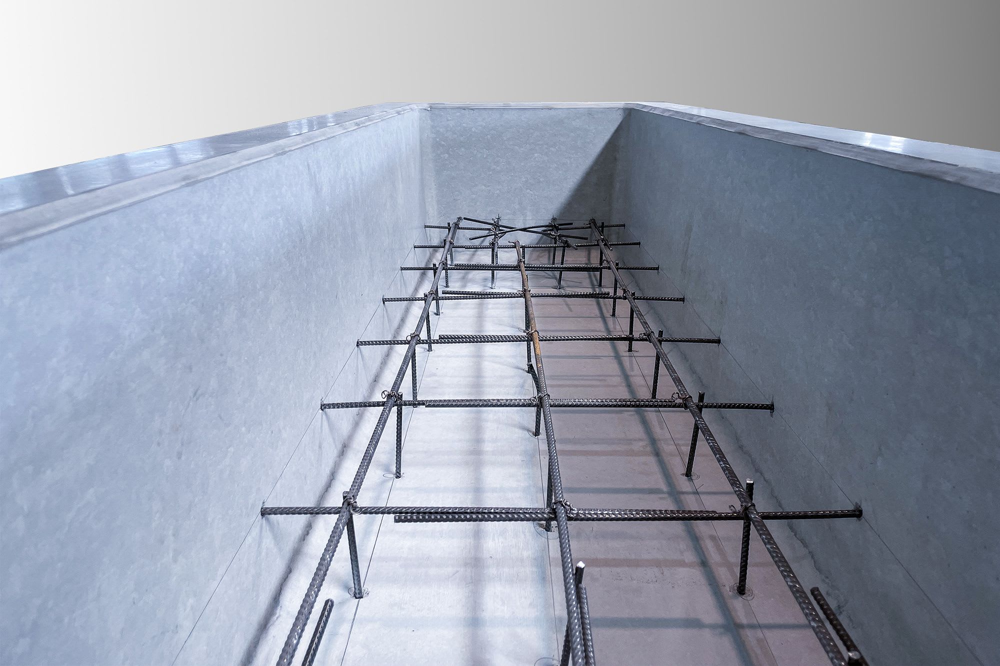 Brunnen mit reduzierter Wassertiefe – für mehr Sicherheit im Umfeld von Kindern.