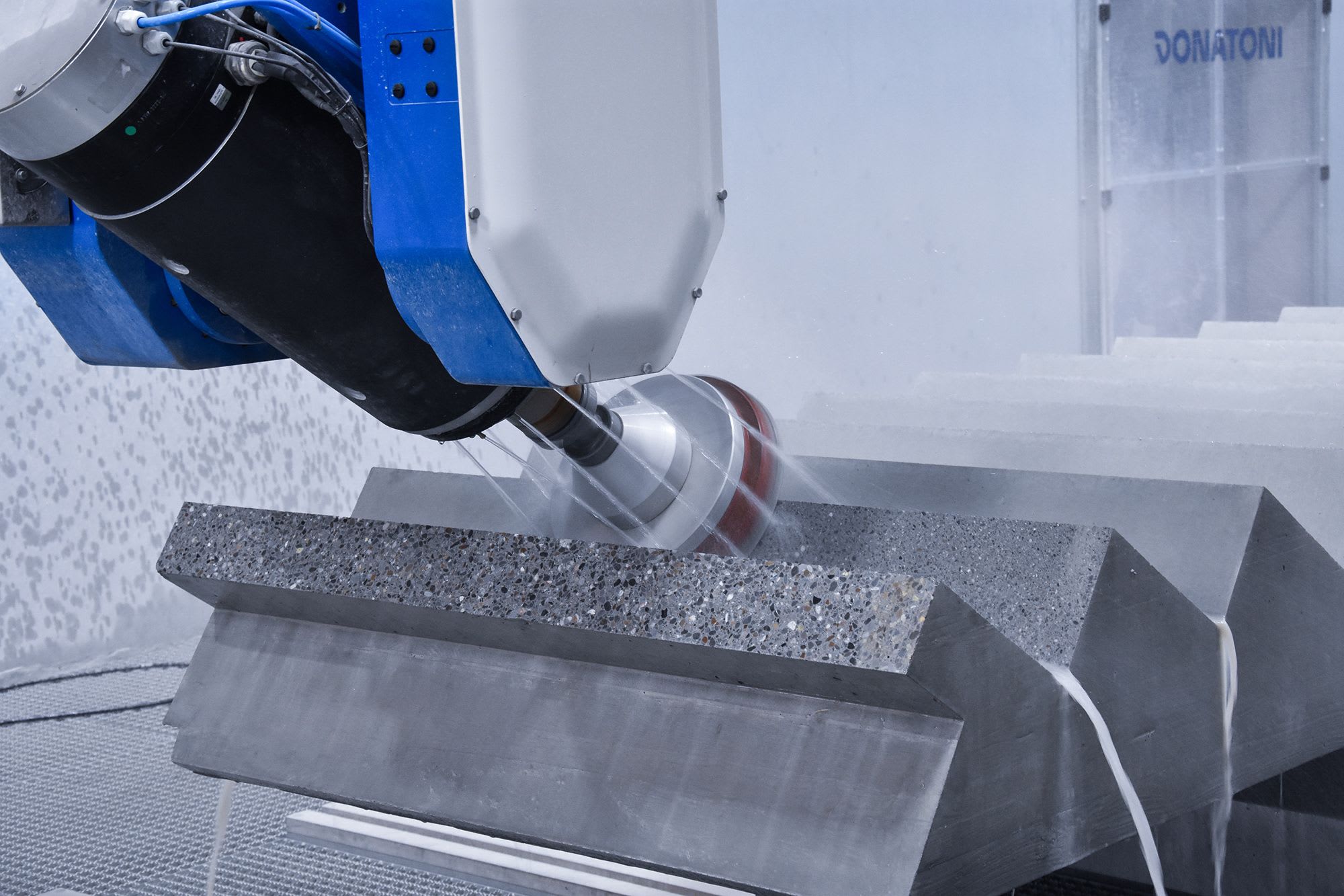 Schleifzenter Donatoni - Oberflächenbearbeitung