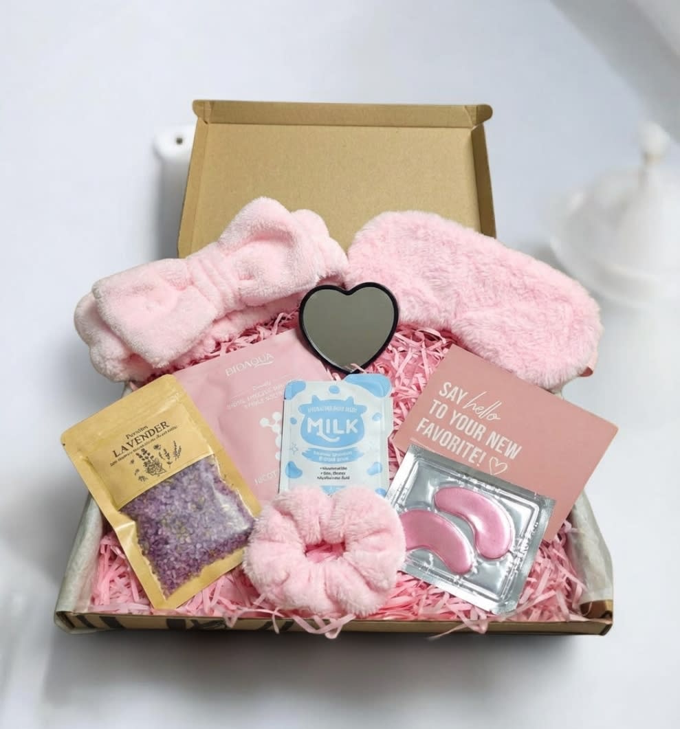 Pretty in Pink Spa Sleepover Box Set gift box - main view