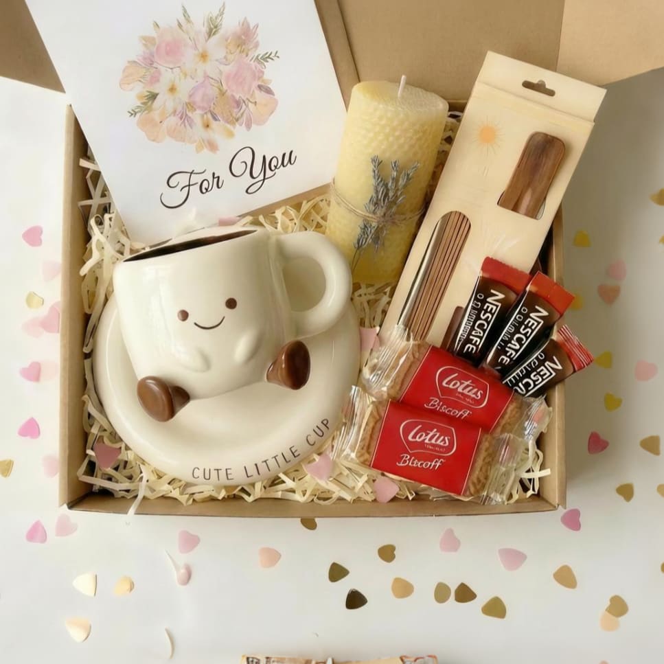 The Cosy Moments Gift Box gift box - main view