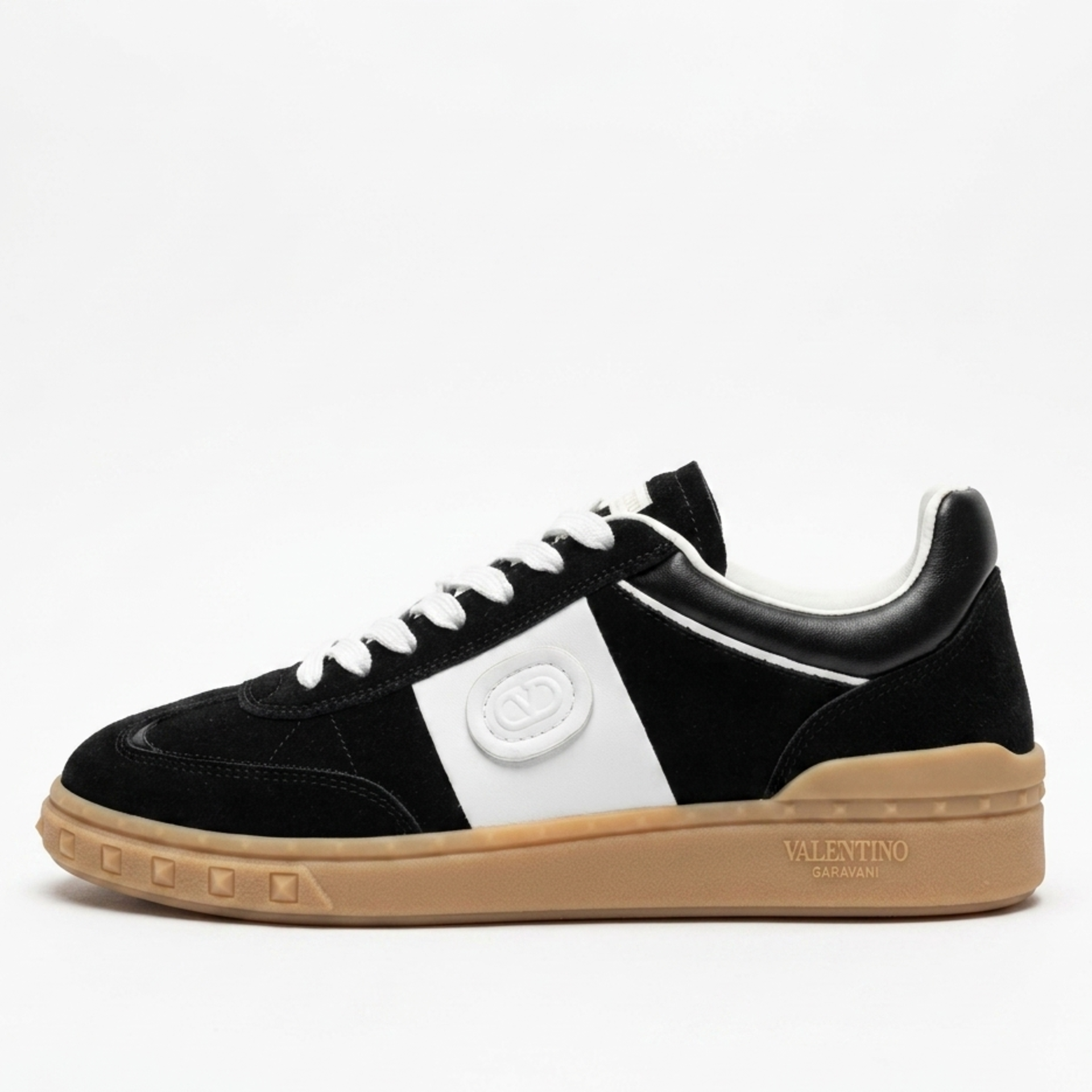 VALENTINO GARAVANI UPVILLAGE