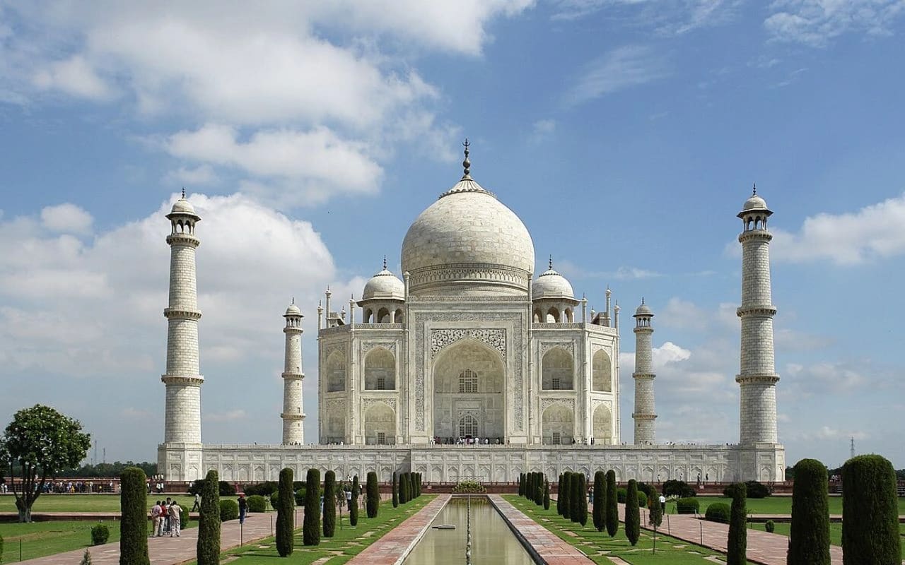 Taj Mahal Sunrise & Delhi Wonders Tour