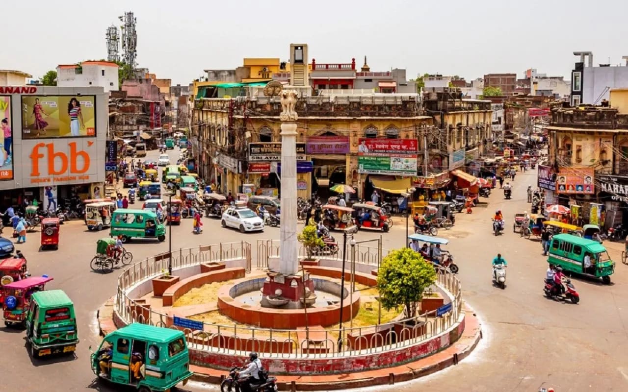 Evening Food & Bazaar Tour in Old Delhi