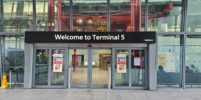 Heathrow Airport transfer taxi from Taunton — fixed price, professional chauffeur service
