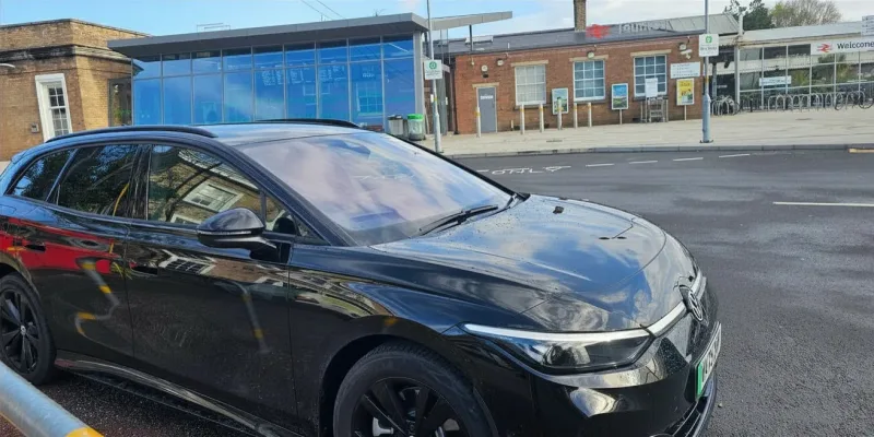 Taxi from Taunton to Butlins Minehead — fixed price family transfer with Leo Taxis