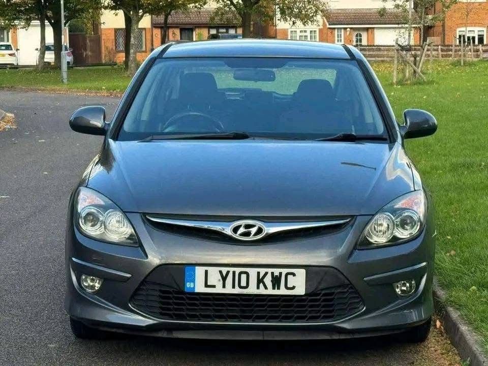 HYUNDAI i30 1.6 comfort Auto Euro 5 5dr