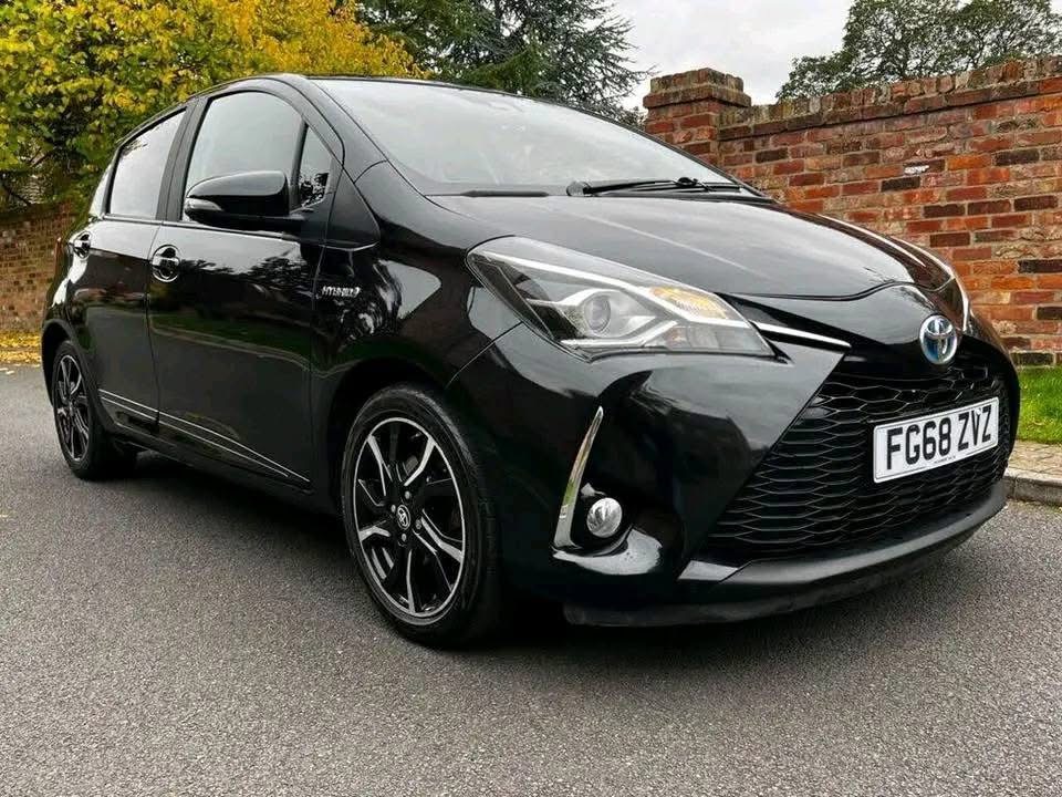 Toyota Yaris  1.5 VVT-h Design E-CVT Euro 6 (s/s) 5 dr