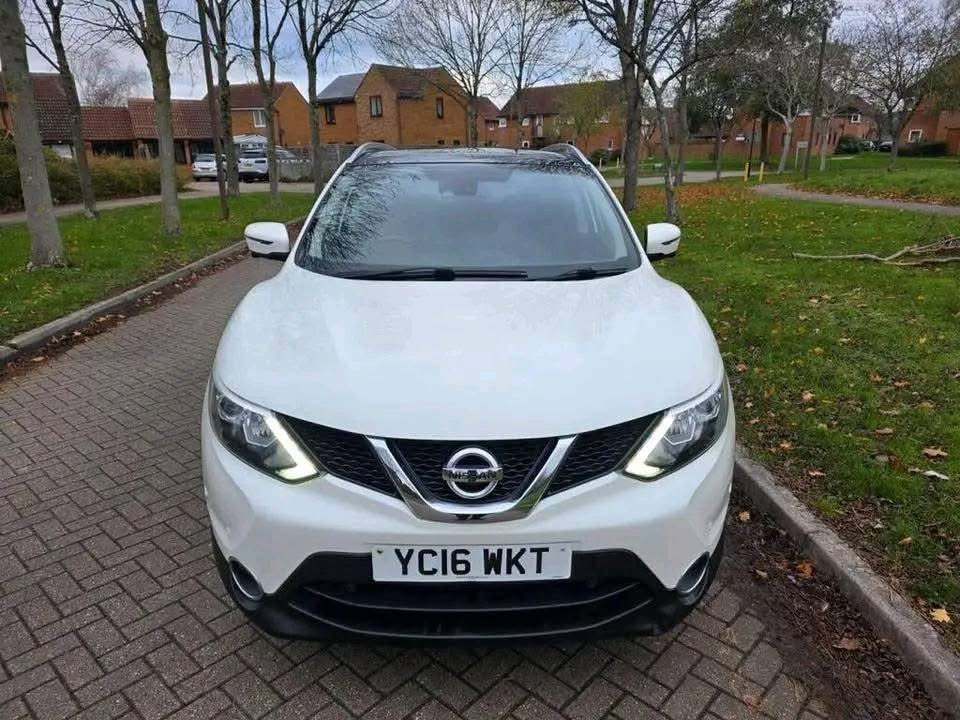 NISSAN QASHQAI 1.6 dCi Tekna XTRON 2WD Euro 6 (s/s) 5dr